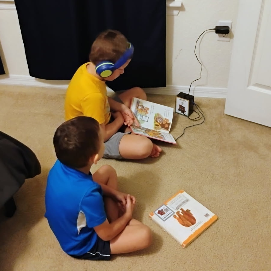 Children using ReadToMe Player